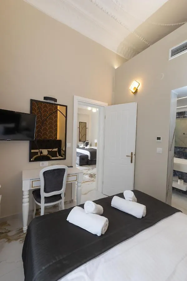 Modern Revival Luxury Hotel Thessalonique 4*,